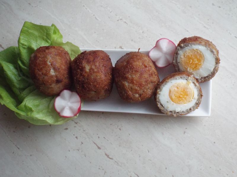 Jajka w mięsnej skorupce Jajka w mięsnej skorupce