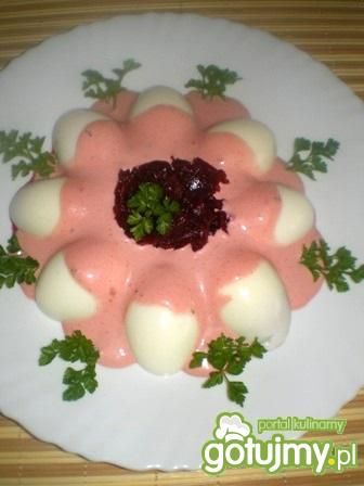 Jajka w różowym sosie. Jajka w różowym sosie.