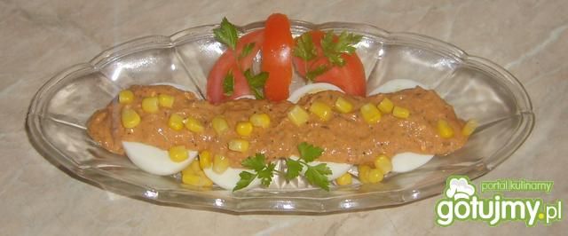 Jajka w sosie. Jajka w sosie.