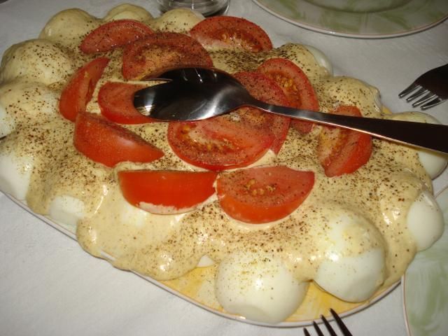 Jajka w sosie chrzanowym