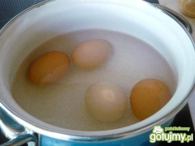 Jajka w sosie koperkowym 6