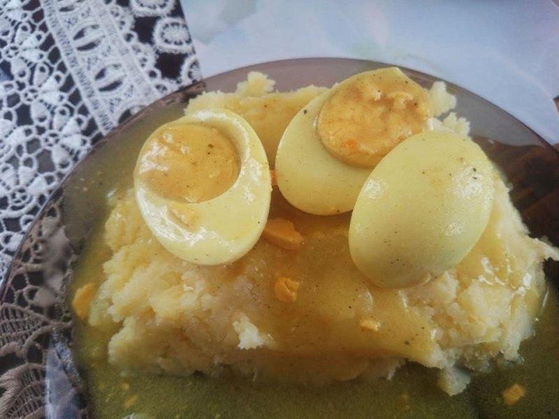 jajka w sosie musztardowym