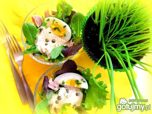 Jajka w sosie tuńczykowym odświętnie Jajka w sosie tuńczykowym odświętnie