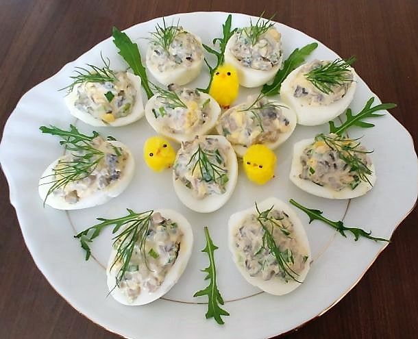 Jajka z farszem pieczarkowym Jajka z farszem pieczarkowym