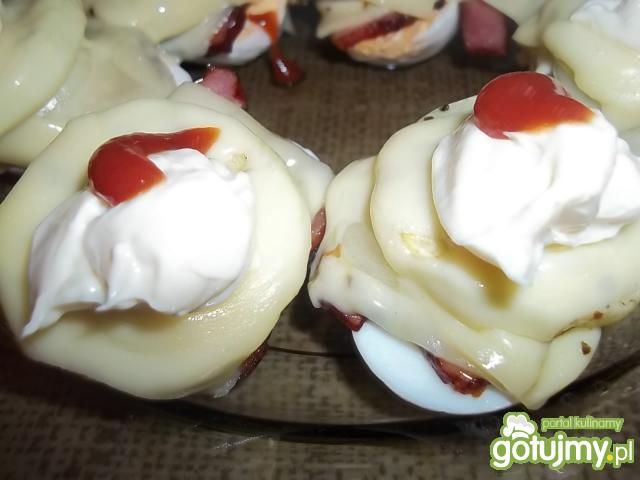 Jajka z majonezem na bogato Jajka z majonezem na bogato