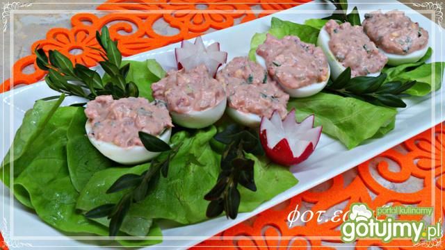 Jajka z mięsnym nadzieniem