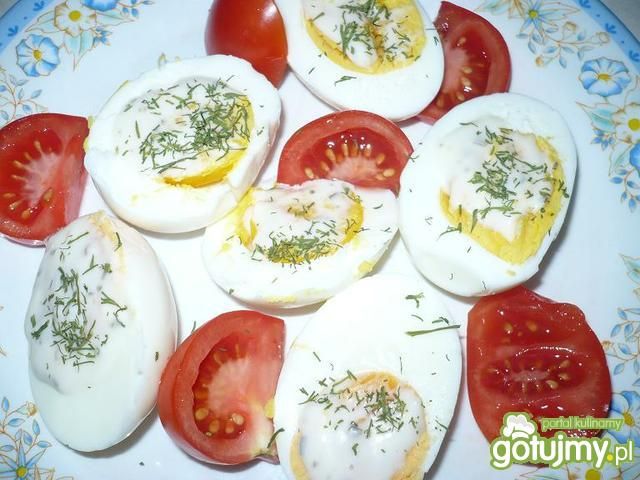 Jajka z sosem czosnkowym