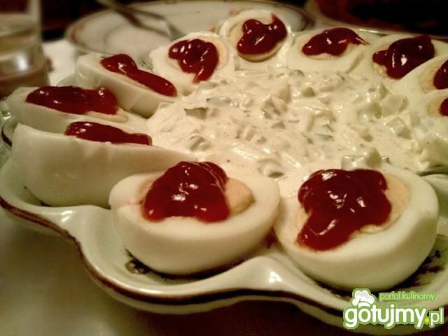 Jajka z sosem tatarskim Jajka z sosem tatarskim