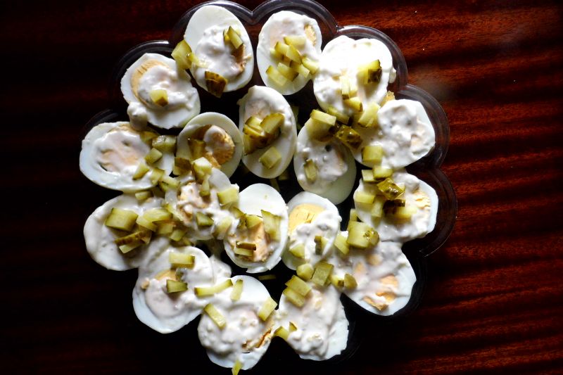 jajka z sosem tatarskim jajka z sosem tatarskim