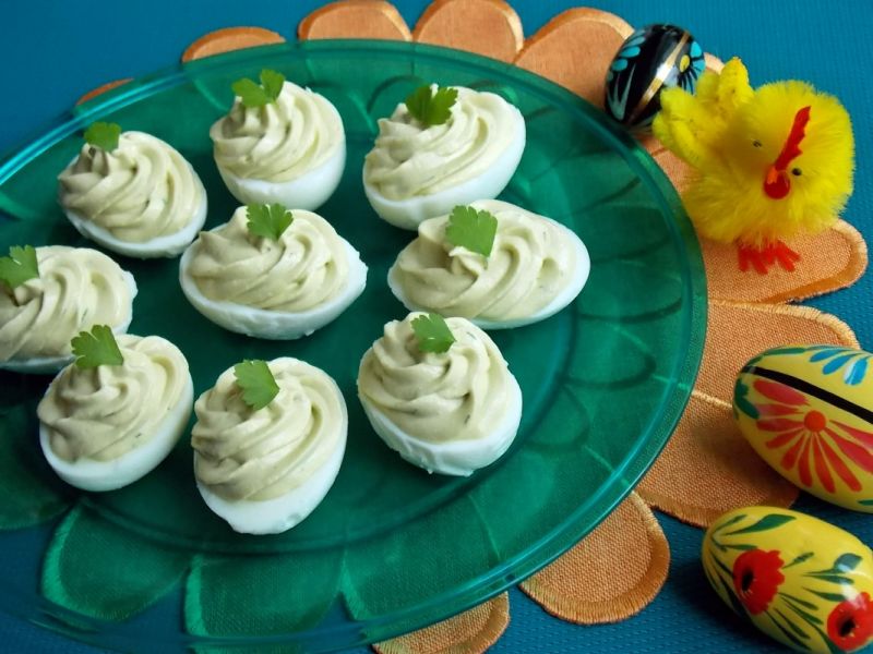 Jajka z twarogiem i awokado