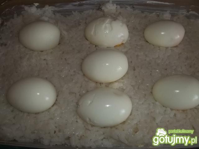 Jajka zapiekane na ryżu