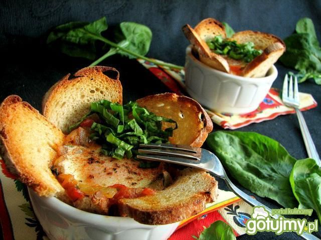 Jajka zapiekane z grzankami  Jajka zapiekane z grzankami