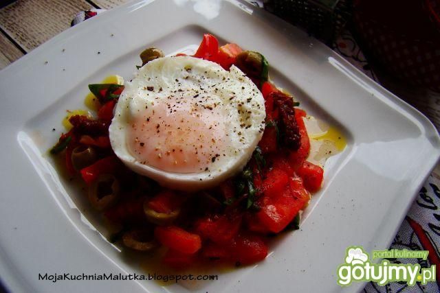 Jajko na salsie pomidorowej  Jajko na salsie pomidorowej