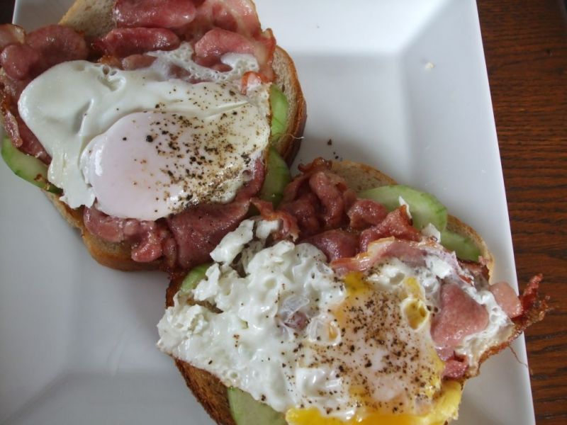 Jajko sadzone na kanapce