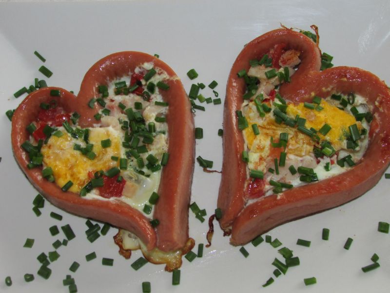 Jajko sadzone w parówkach