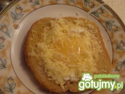 Jajko smażone w chlebie Jajko smażone w chlebie