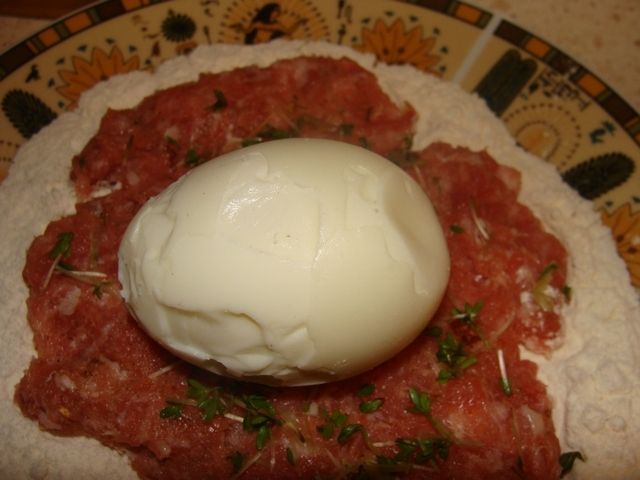 Jajko z rzeżuchą w białej kiełbasce