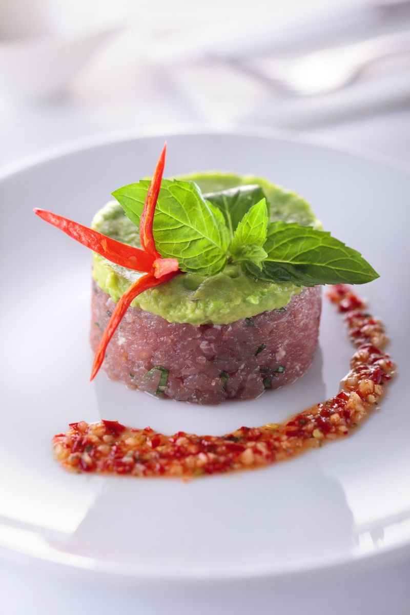 Jak zrobić tajską zupę Tom Kha Kai i Tatar z tuńczyka?