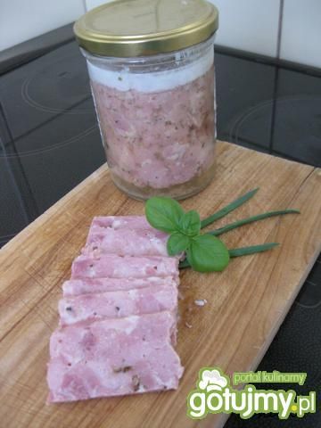 Jałowcowa kiełbasa ze słoika