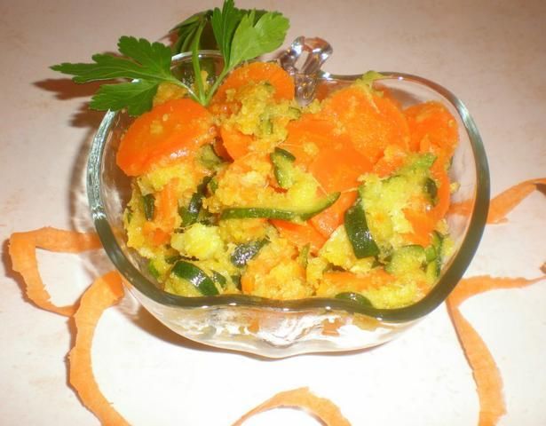 Jarzynka z cukinii i marchewki