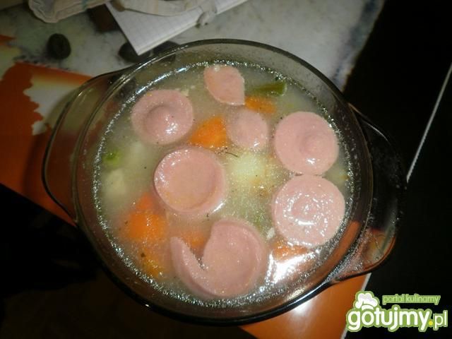 Jarzynowa z parówkami Jarzynowa z parówkami