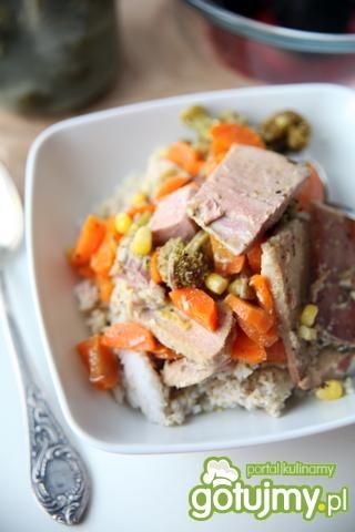 Jednogarnkowiec z mięsem i warzywami