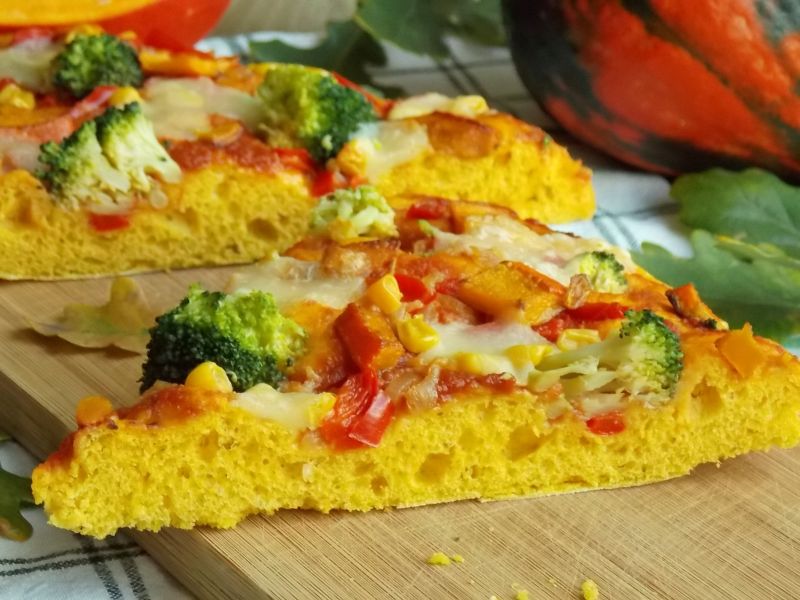Jesienna pizza z dynią Jesienna pizza z dynią