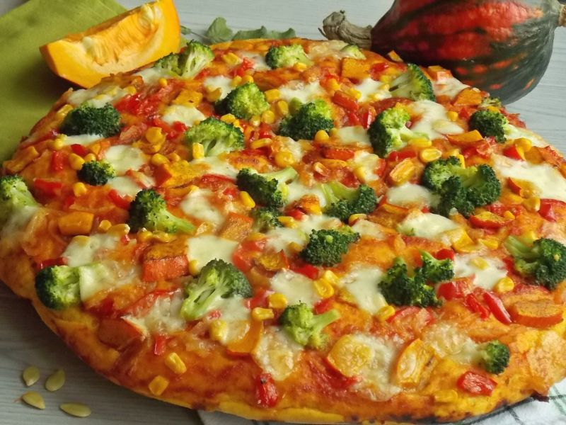 Jesienna pizza z dynią Jesienna pizza z dynią