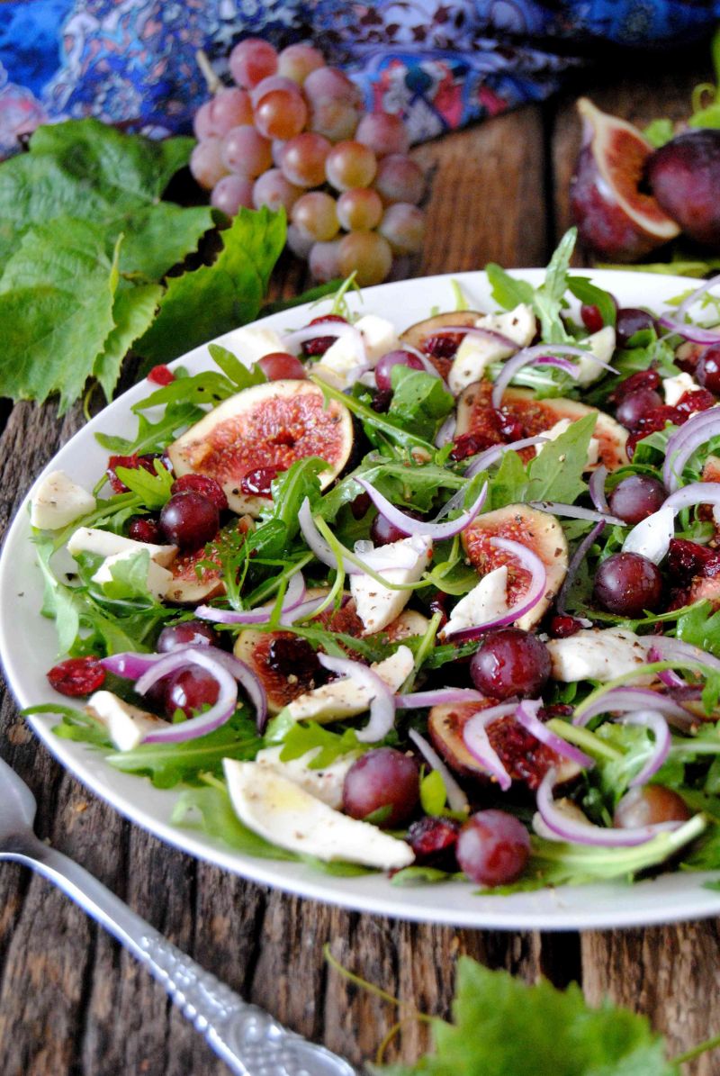 Jesienna sałatka z owocami