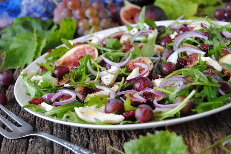 Jesienna sałatka z owocami