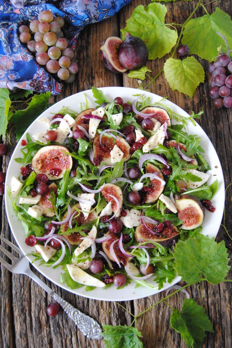 Jesienna sałatka z owocami