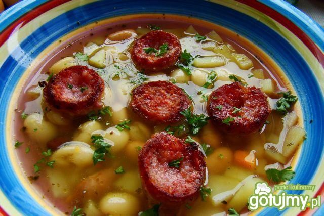 Jesienna zupa fasolowa na kiełbasie 