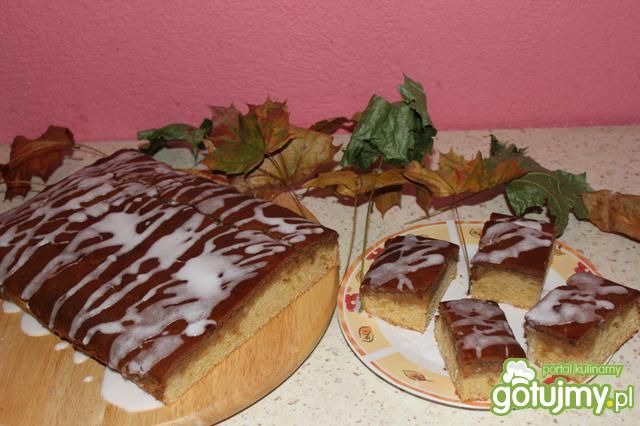 Jesienne smakołyki na talerzu  Jesienne smakołyki na talerzu