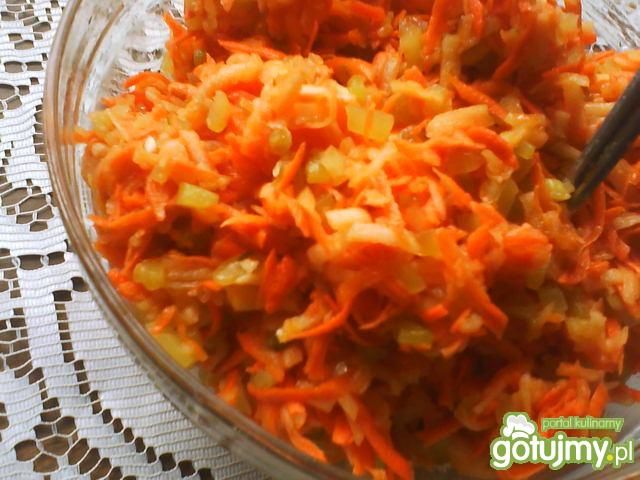 Jesienno - zimowa surówka Jesienno - zimowa surówka