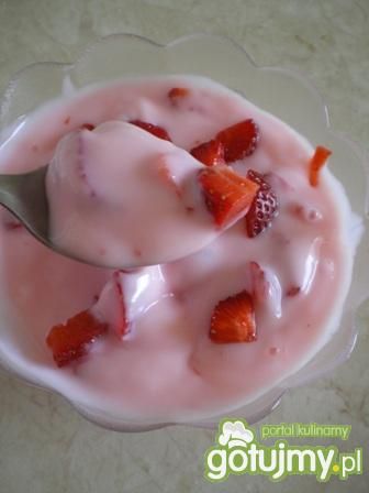 Jogurt truskawkowy Jogurt truskawkowy