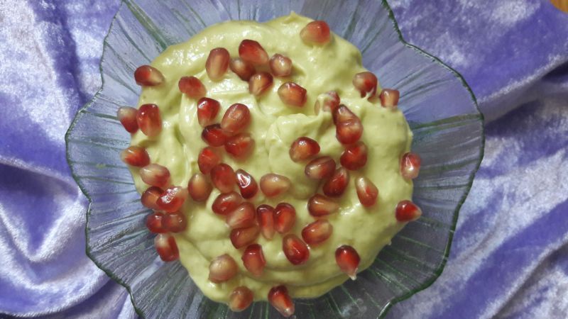 Jogurt z awokado i bananem