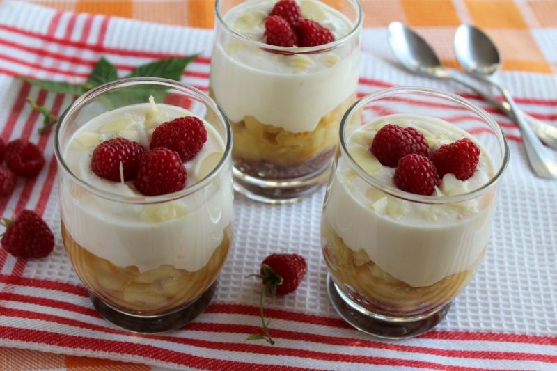 Jogurt z karmelizowanymi jabłkami Jogurt z karmelizowanymi jabłkami