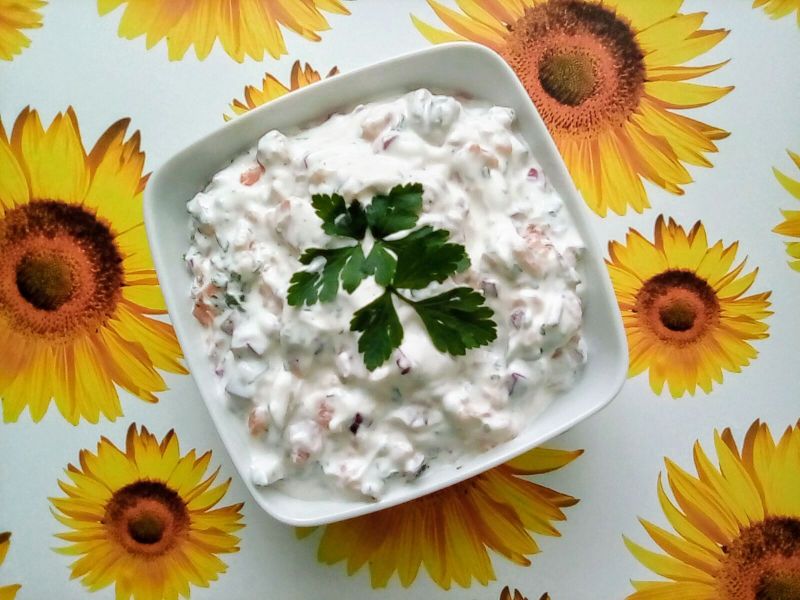 Jogurtowa pasta do chleba z łososiem