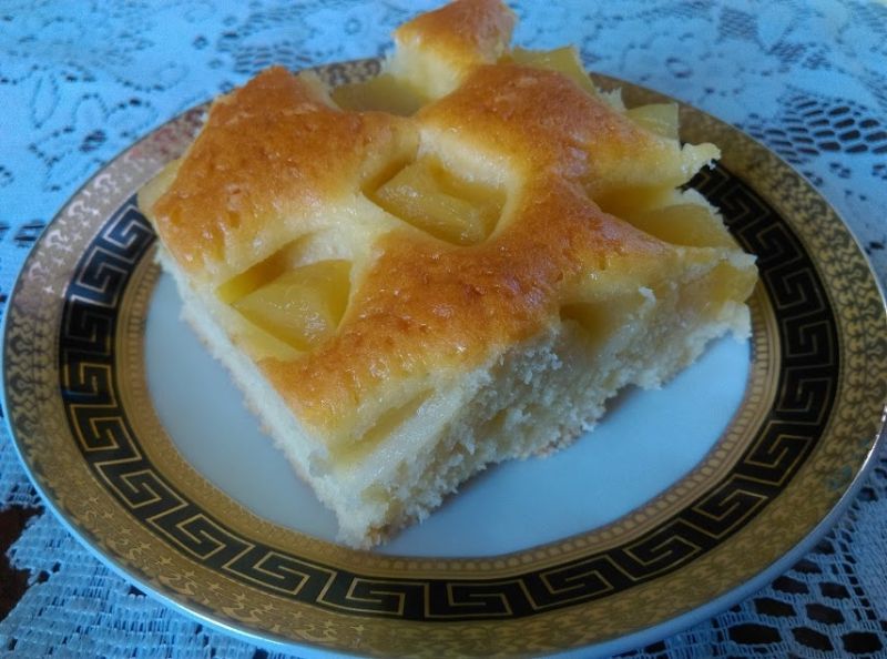 Jogurtowe ciasto z nektarynką