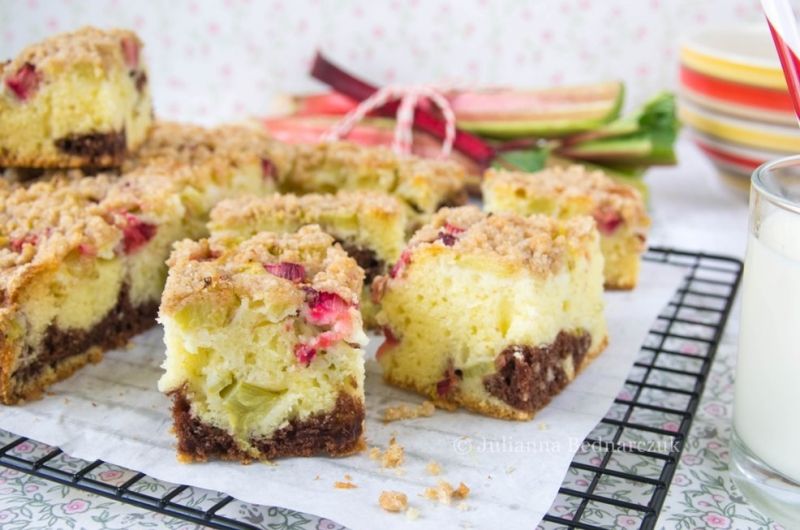 Jogurtowe ciasto z rabarbarem   Jogurtowe ciasto z rabarbarem