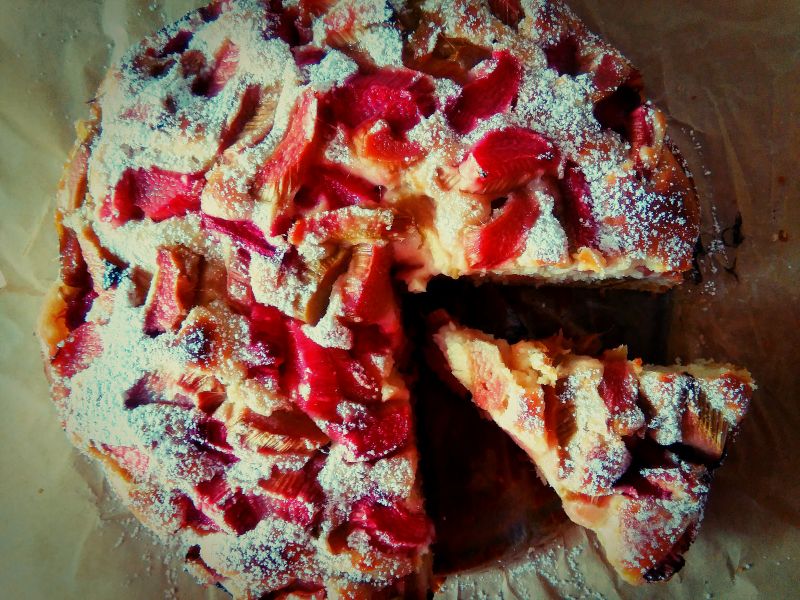 Jogurtowe ciasto z rabarbarem