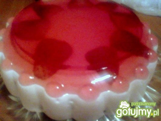 Jogurtowe ciasto z truskawkami