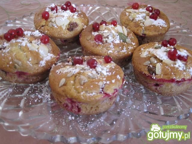 Jogurtowe muffinki z porzeczkami Jogurtowe muffinki z porzeczkami