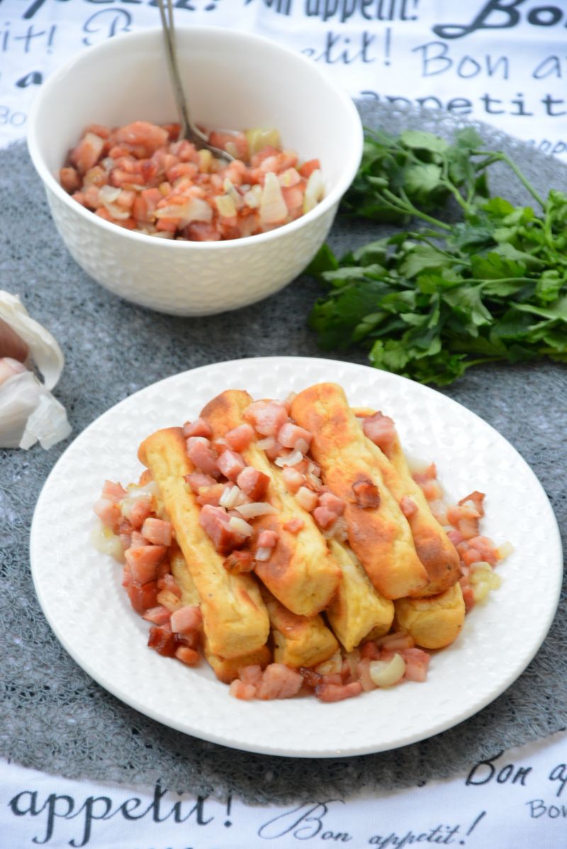 Jogurtowe paluchy ziemniaczane z piekarnika