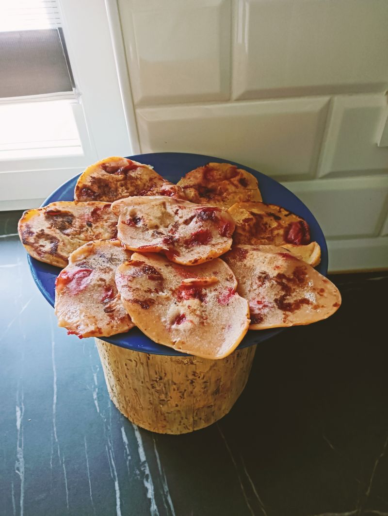 Jogurtowe placki z truskawkami.