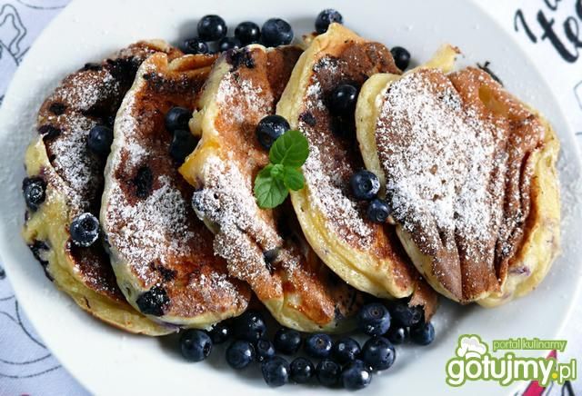 Jogurtowe placuszki z owocami