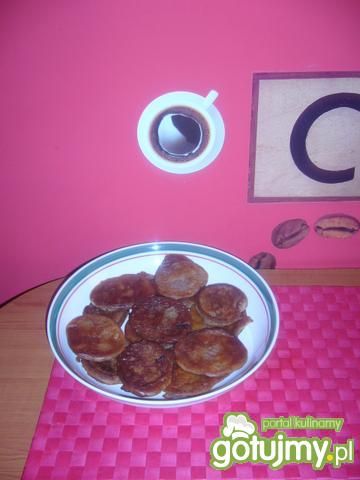 Jogurtowe racuchy o posmaku truskawki