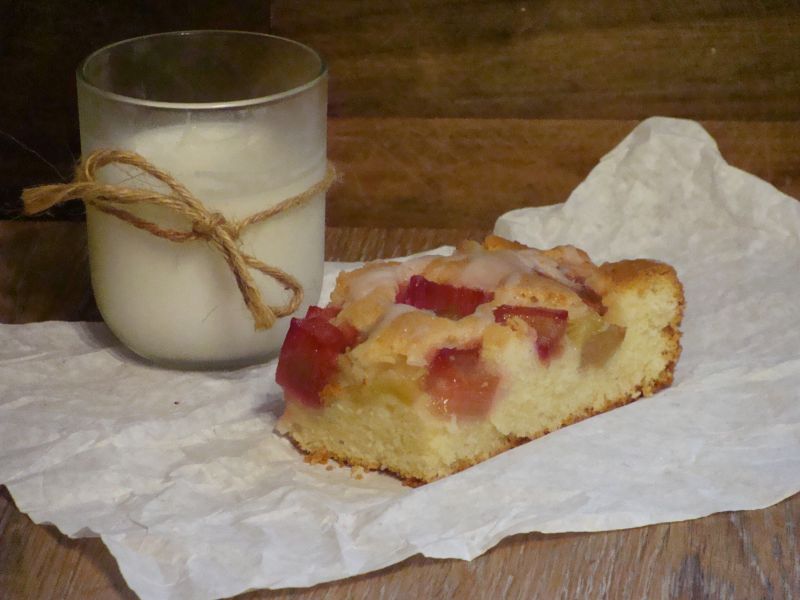 Jogurtowe z rabarbarem