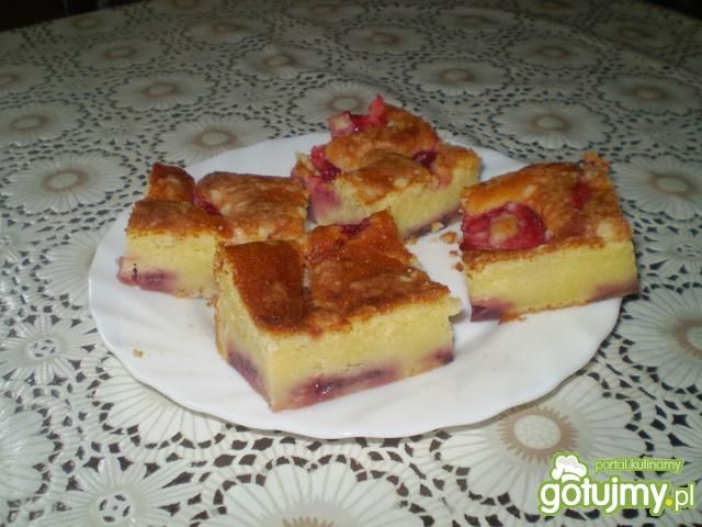 Jogurtowe z truskawkami i kruszonką