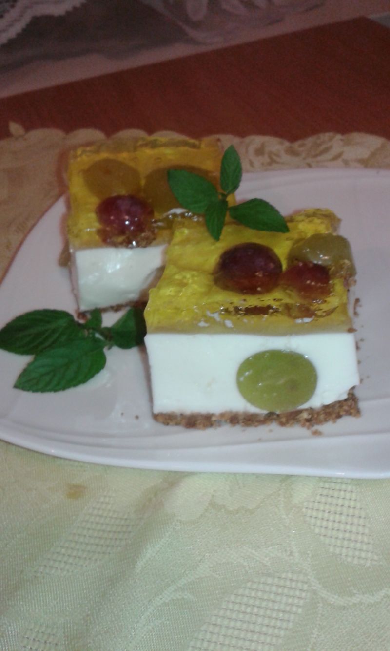 Jogurtowe z winogronami. Jogurtowe z winogronami.